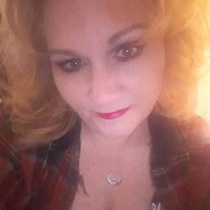 Meet your Posher, Peggy